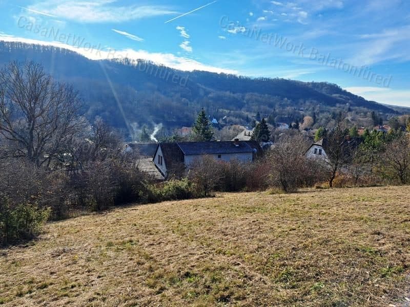 Panoramisches Baugrundstück in Kapolcs